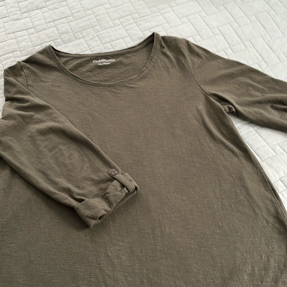 Crofts&Barrow ladies large jersey top. Excellent condition. Olive green